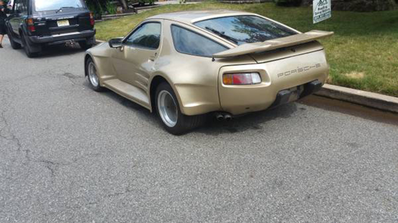 Illustration for article titled Which One Of You Is Going To Buy This $4,000 Porsche 928